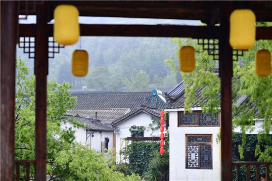 这是9月18日拍摄的信阳市新县田铺乡田铺大塆一景。新华社记者 冯大鹏 摄